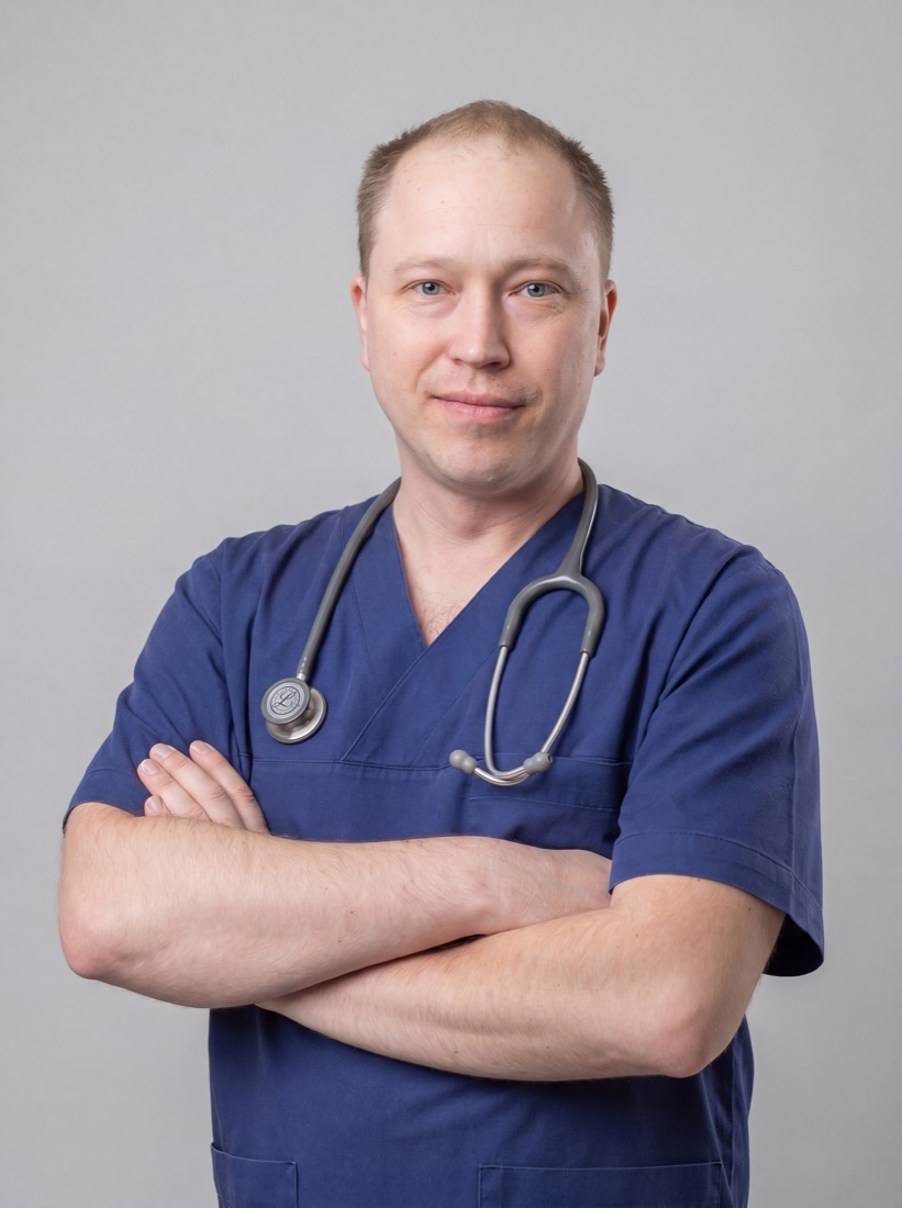 dr n. med. Michał Ratajczak, Chirurg stomatolog